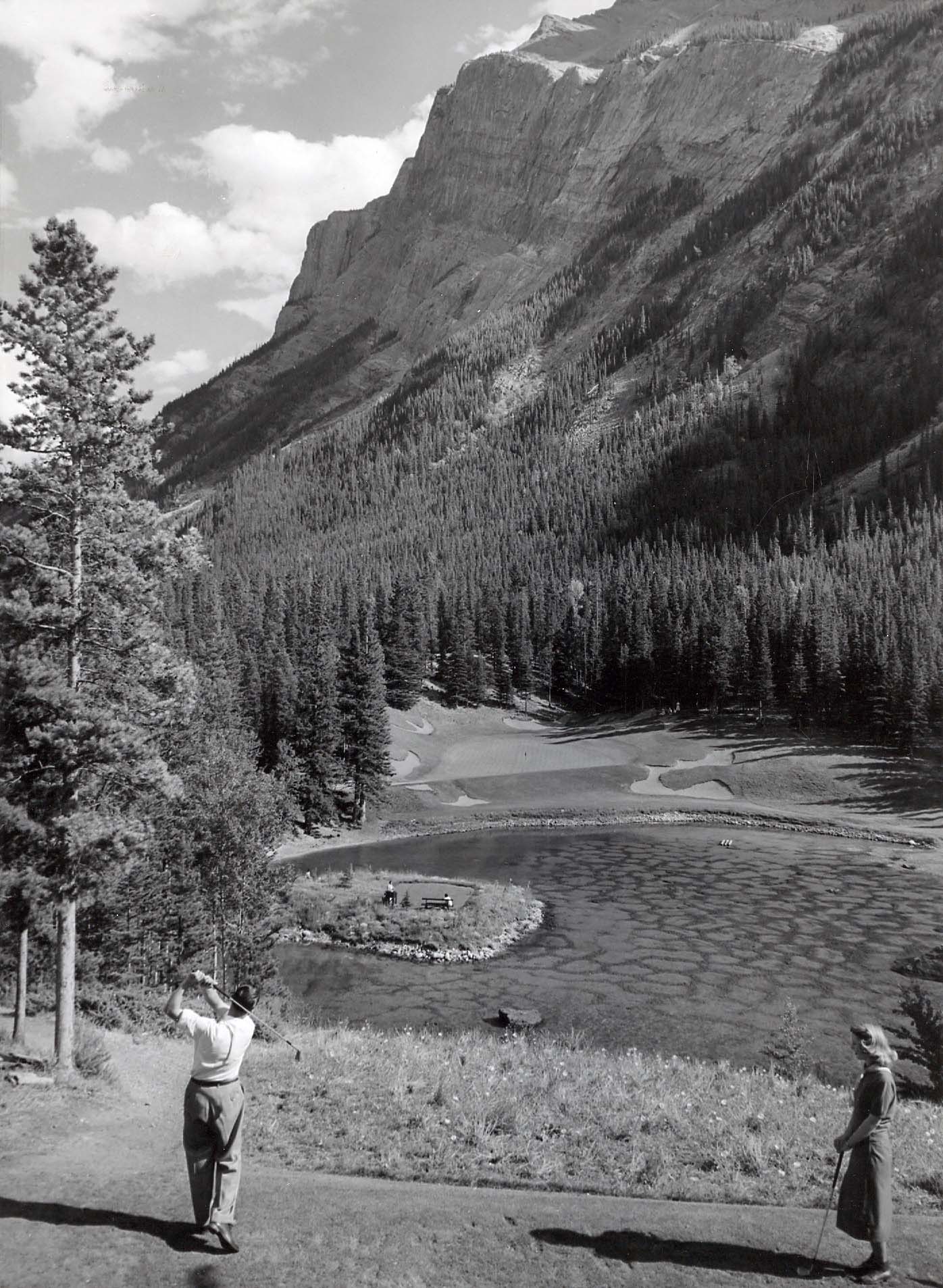 photograph of students golfing the Fairmont Banff Springs Golf Course