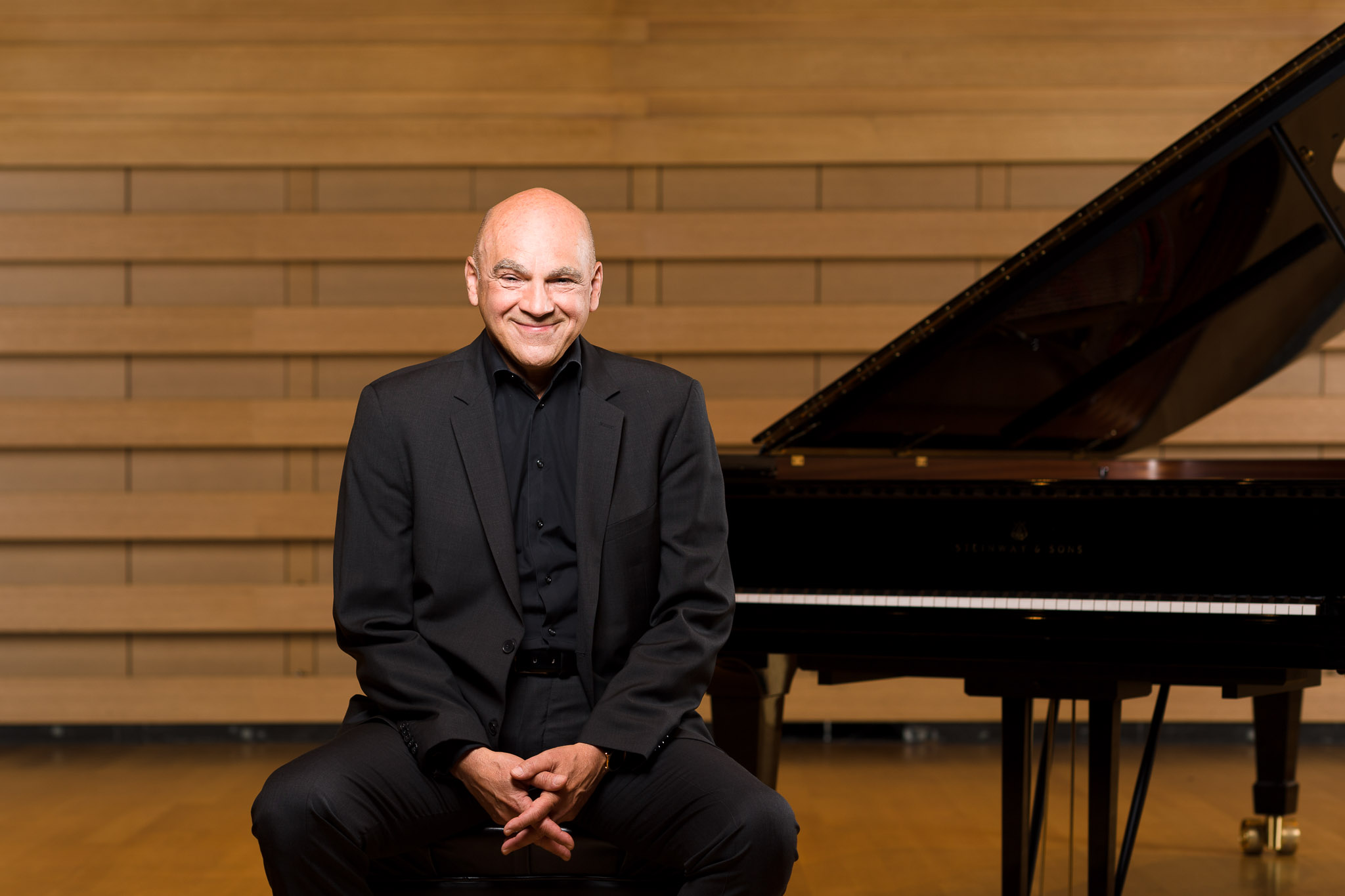 Image of James Anagnoson