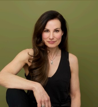 Headshot of Lisa Stevens