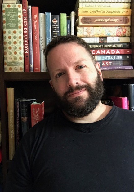 Headshot of Simon Thibault