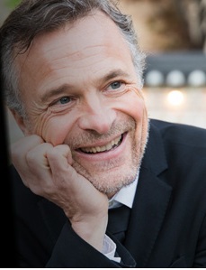 Headshot of Olivier Doise