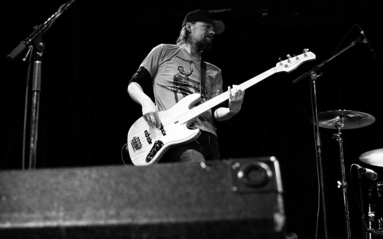 Zebra bassist Mike Kragt