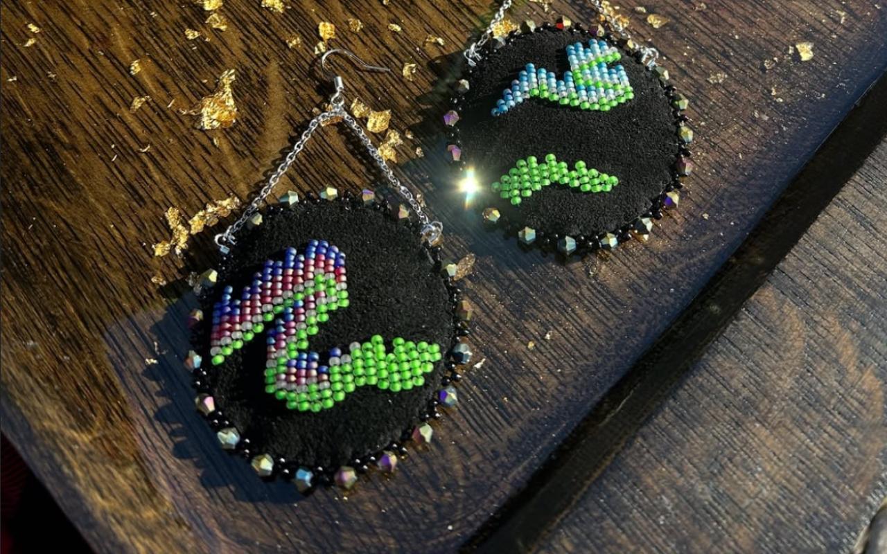 Waabishki Miigwan Creations