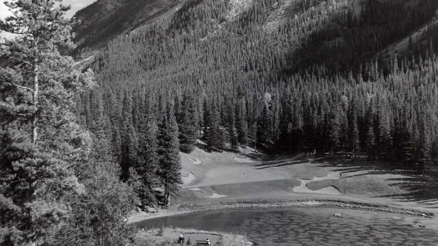 photograph of students golfing the Fairmont Banff Springs Golf Course