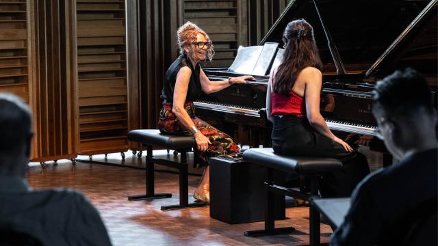 Élisabeth Pion (piano), Joanna MacGregor CBE (piano). Photo by Rita Taylor.