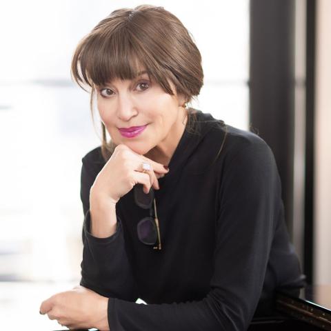 Headshot of Tema Blackstone