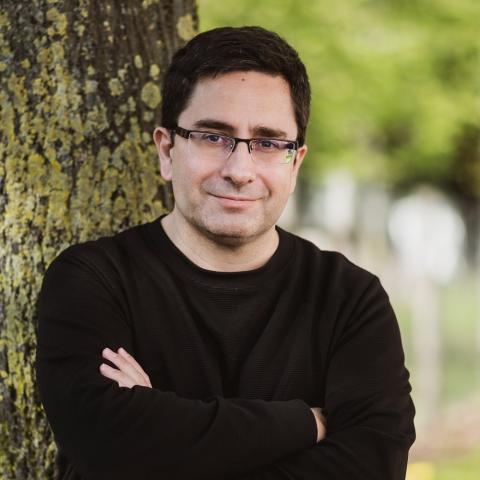 Headshot of Hector Parras