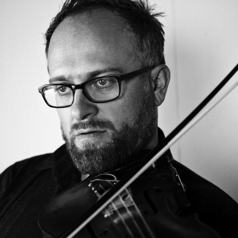 Photo of Jesse Zubot